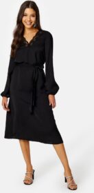 BUBBLEROOM Vallie midi lace dress