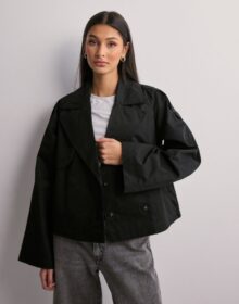 Gina Tricot Musta – Short trench coat