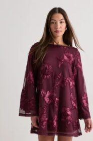 Gina Tricot Punainen – Wide flowy mini dress