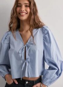 Gina Tricot Sininen – Tie blouse