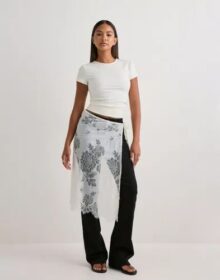 Gina Tricot Valkoinen – Lace Apron Skirt