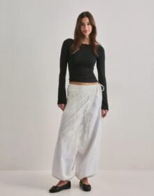 Gina Tricot Valkoinen – Lace Apron Skirt