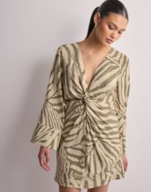 JDY Kuviollinen – Jdycamille L/S Knot Dress Wvn