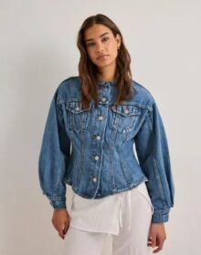 Levi’s – Sininen – Sculpted Trucker