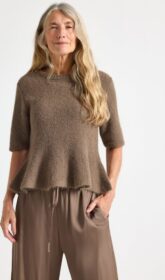 Lindex Leveä neulepusero jossa lyhyet hihat