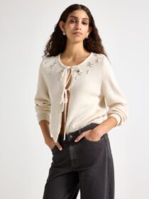 Lindex Neuletakki jossa koristelut