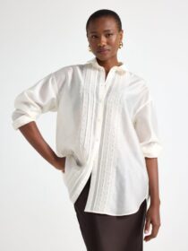 Lindex Oversize pusero jossa pitsiyksityiskohta