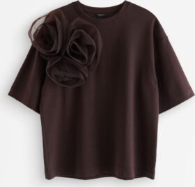 Lindex T-paita jossa applikaatio