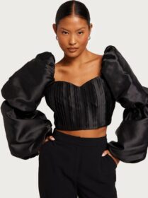 Malina Puserot – Black – Hannah pouf sleeve cropped top – Puserot & Kauluspaidat – Jumpers