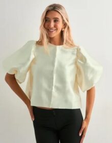 Malina Valkoinen – Cleo pouf sleeve blouse