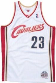 Mitchell And Ness Lyhythihainen t-paita Mitchell And Ness  Nba Cleveland Cavaliers 0304 Lebron James Swingman  EU XL
