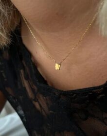 Muli Collection Kulta – Butterfly Necklace