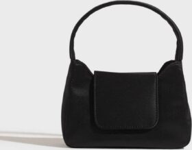 Nelly Käsilaukut – Musta – Flap It Shiny Bag – Laukut – Handbags