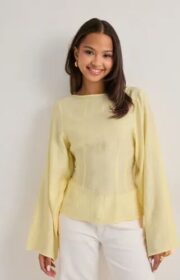 Nelly Keltainen – Volume Sleeve Blouse