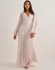 Nelly Kukallinen – Maxi Frill Dress