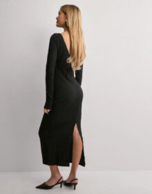 Nelly Musta – Open Back Structure Dress