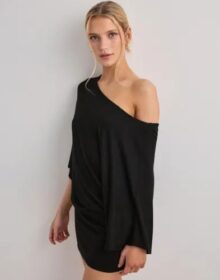 Nelly Musta – Perfect Poncho Dress