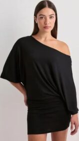 Nelly Musta – Perfect Poncho Dress