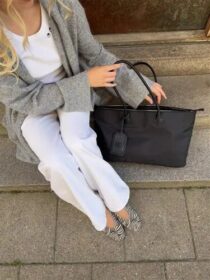 Nelly Musta – The Nylon Shopper
