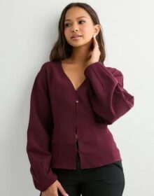 Nelly Punainen – Shaped Button Blouse