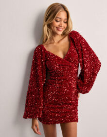 Nelly Punainen – Sparkling Volume Dress