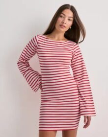 Nelly Punainen – Stripe Wide Sleeve Dress