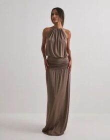 Nelly Ruskea – Low Waist Flowy Maxi Skirt