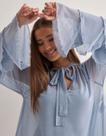 Nelly Sininen – Frill Mesh Blouse