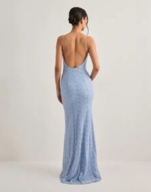 Nelly Sininen – Lovely Lace Dress