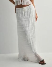 Nelly Valkoinen – Fancy Frill Skirt