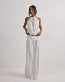 Nelly Valkoinen – Low Waist Flowy Maxi Skirt