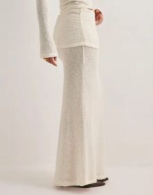 Nelly Valkoinen – Luxe Texture Maxi Skirt