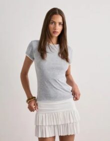 Nelly Valkoinen – Mini Frill Skirt