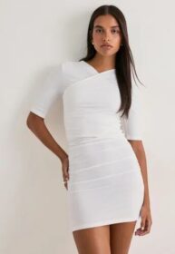 Nelly Valkoinen – Ruched Mini Wrap Dress