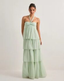 Nelly Vihreä – Dreamy Frill Dress