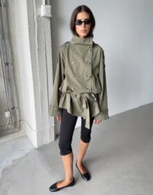 Nelly Vihreä – Trench Jacket