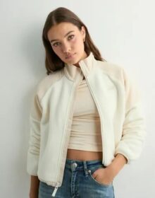 New Balance Beige – High Pile Fleece Jacket