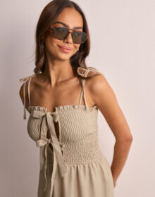 Only Beige – Onlamahle Reversable Smock Dress Wv