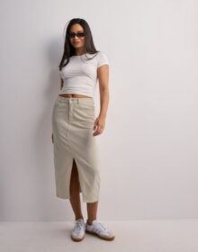 Only Beige – Onllola Hw Long Slit Skirt Cc Pnt