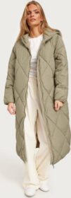 Only Pitkät takit – Weathered Teak – Onlnewtamara X-Long Quilted Coat Cc – Takit – coats