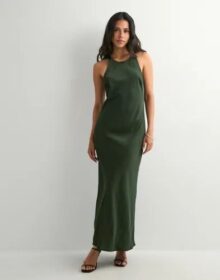 Only Vihreä – Onlmika Vis Satin Slip Long Dress W