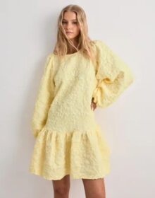 Pieces Keltainen – Pcgretchen Ls Short Dress D2D Dmo