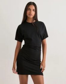 Pieces Musta – Pcalli Ss Short Dress Jrs D2D
