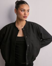 Pieces Musta – Pcannie Bomber Bc