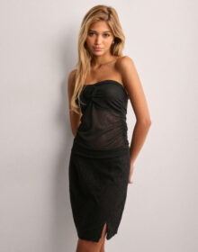 Pieces Musta – Pcnicki Hw Lace Skirt