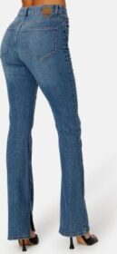 Pieces Peggy HW Flared Slit Jeans Medium Blue Denim XS