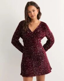 Pieces Punainen – Pckam Ls V-Neck New Dress Jrs Bc