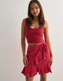 Pieces Punainen – Pcsastina Hw Skirt Wvn Bc