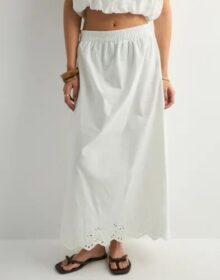 Pieces Valkoinen – Pcsalmina Hw Ankle Skirt Wvn