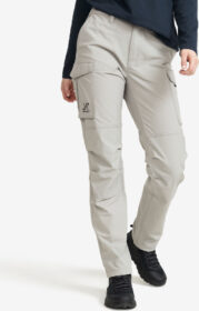 RevolutionRace Ulkoiluhousut, Vaellushousut & Retkeilyhousut – Harmaa – Adventure Cargo Stretch Pants Naiset Limestone Grey, Koko:L